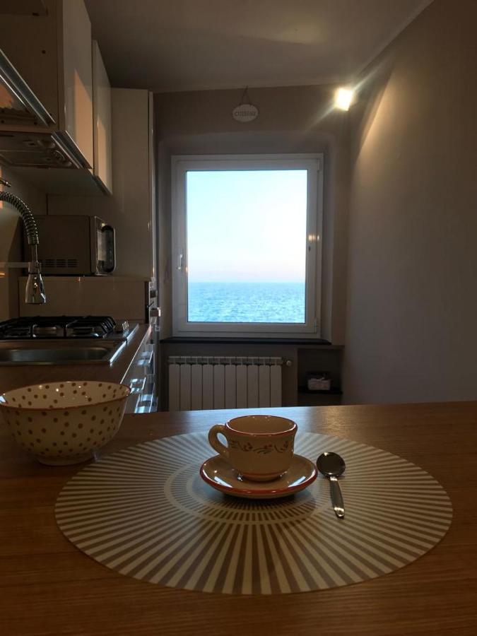 Апартаменты Casa Tabata Fronte Mare Генуя Экстерьер фото